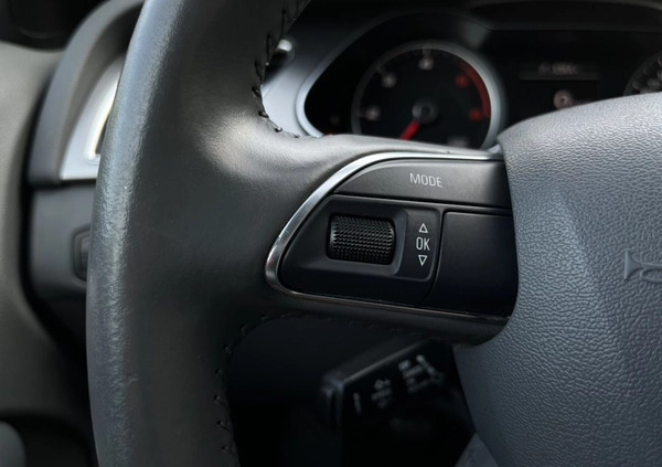 Audi A4 cena 45000 przebieg: 187000, rok produkcji 2012 z Płock małe 379